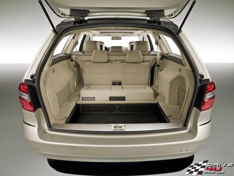 Mercedes Benz E-Class Estate boot seats. The boot has an electronic opening