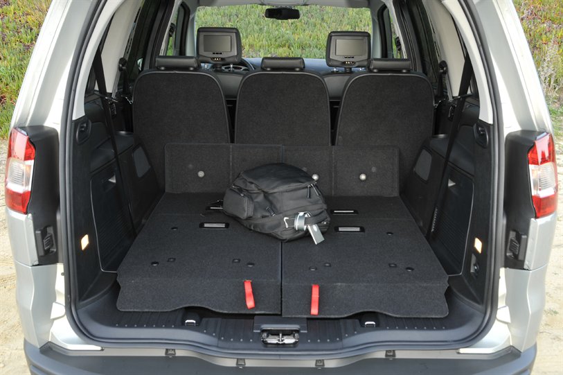 Ford Galaxy boot seats folded down